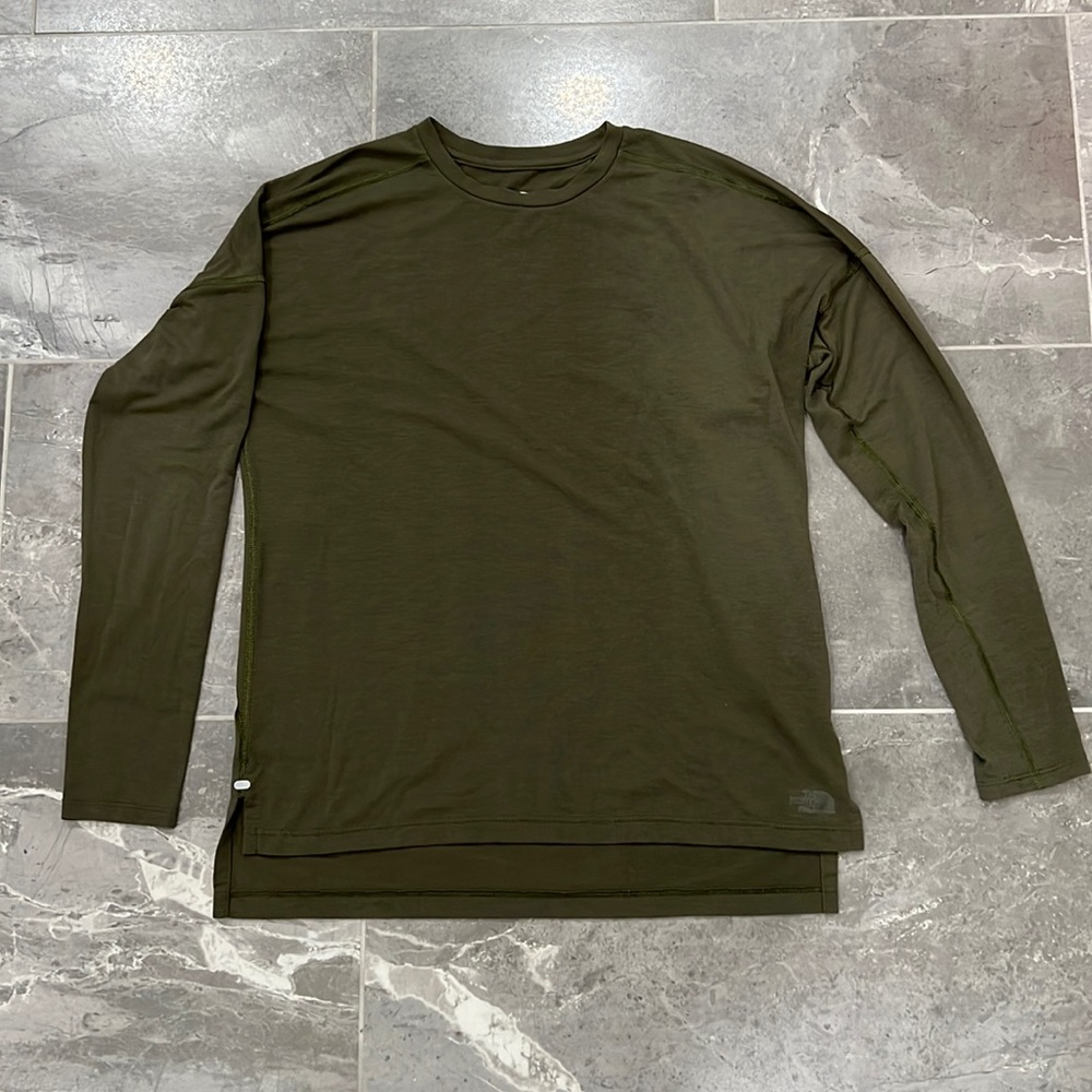 North Face top